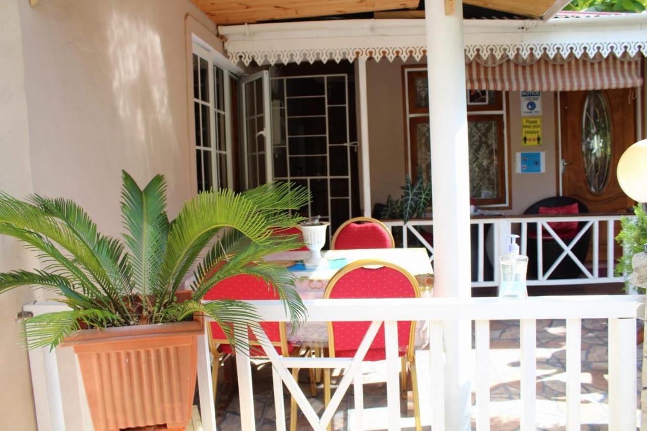 My Corner Guest House Victoria Exteriér fotografie